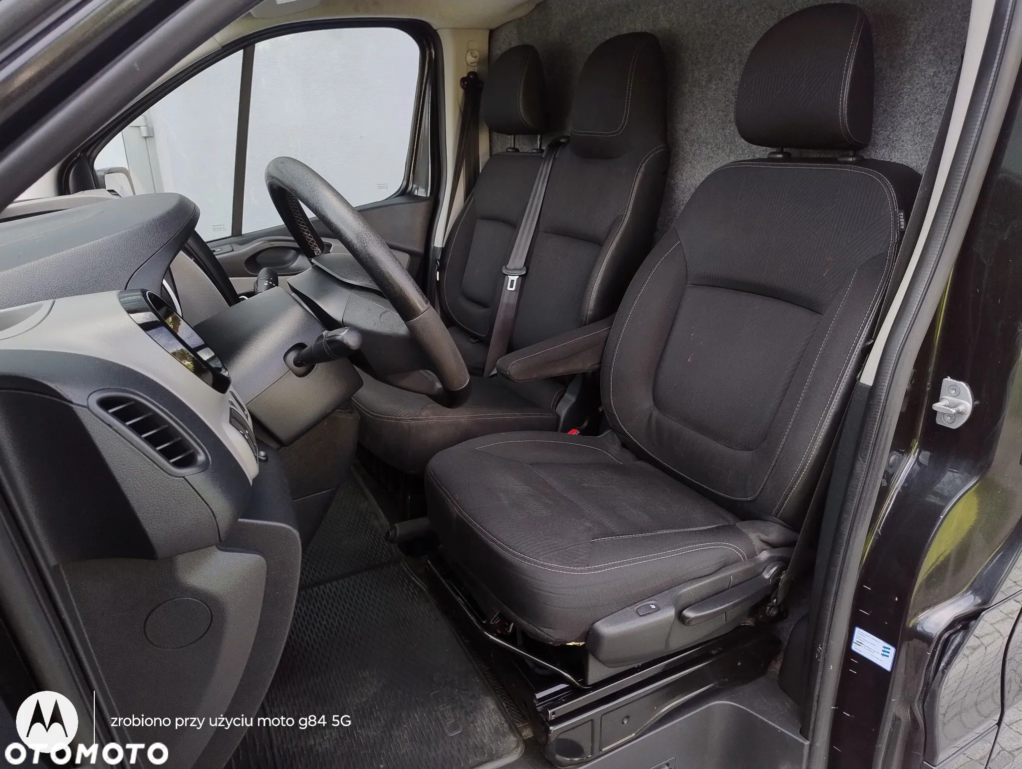 Renault TRAFIC 1.6 DCI (145KM) LONG (L2H1) STAN IDEALNY FULL OPCJA KLIMA NAWIGACJA TEMPOMAT WEBASTO 100% BEZWYPADKOWY NIE MA RDZY ! ! ! - 9