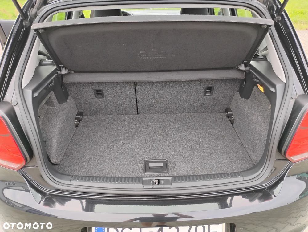 Volkswagen Polo 1.4 16V Comfortline - 18