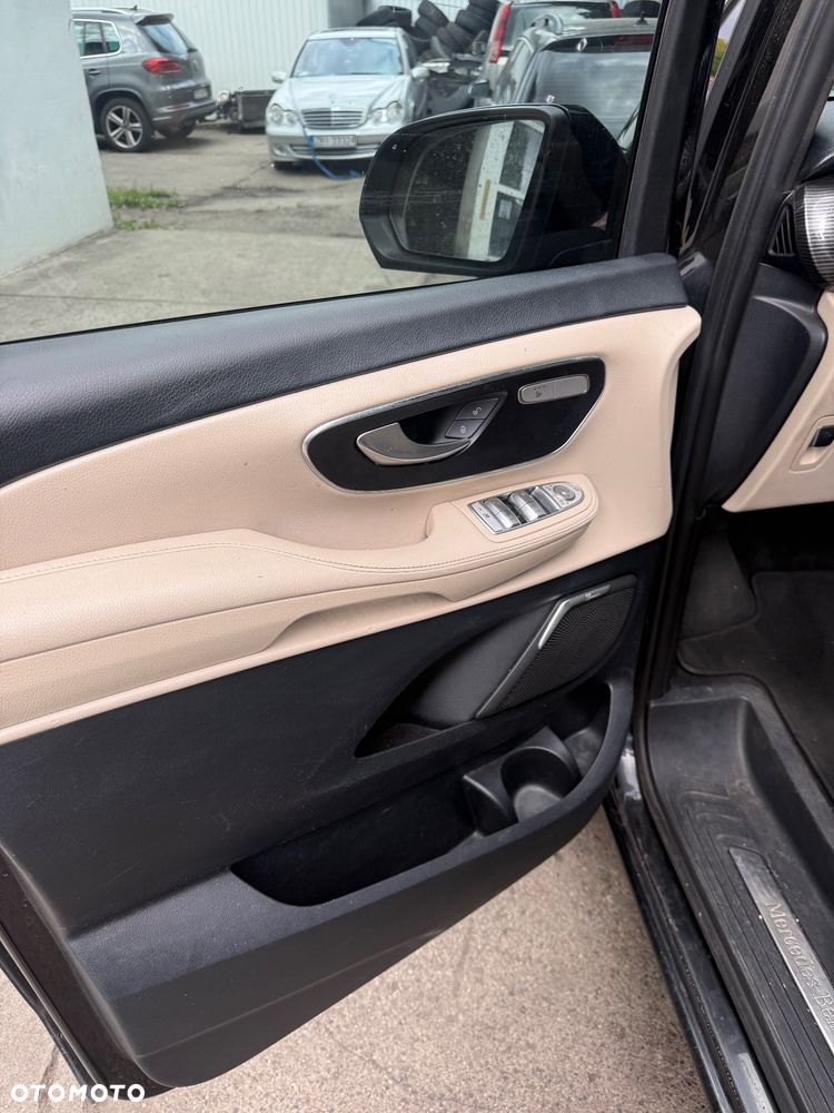 Mercedes-Benz Klasa V 300 d Avantgarde 9G-Tronic - 17