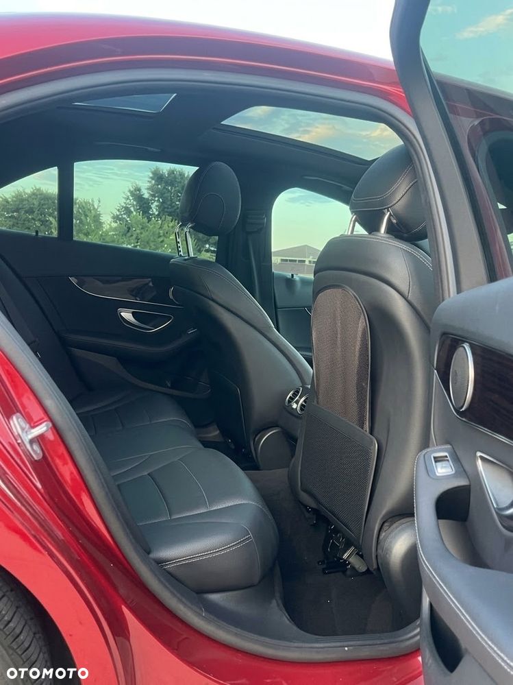 Mercedes-Benz Klasa C 300 9G-TRONIC - 13