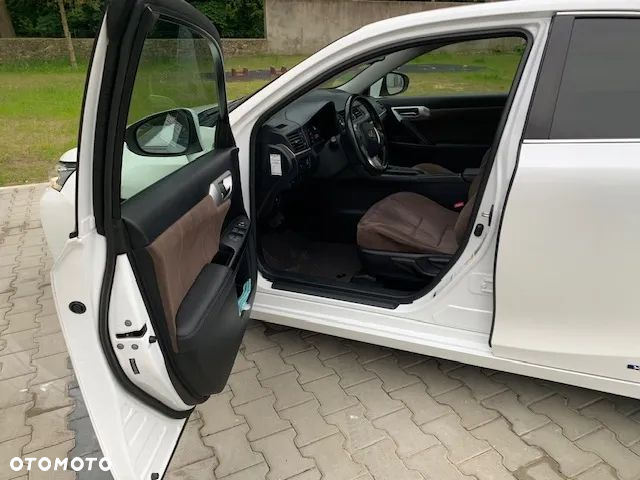 Lexus CT 200h Dynamic Line - 16
