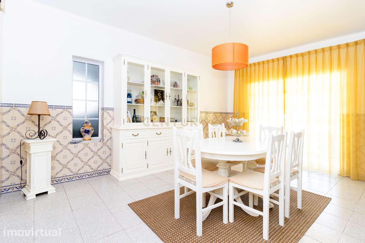 Moradia T3 com Jardim e Piscina - Grande imagem: 4/14