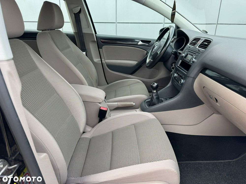 Volkswagen Golf 1.6 Comfortline - 21