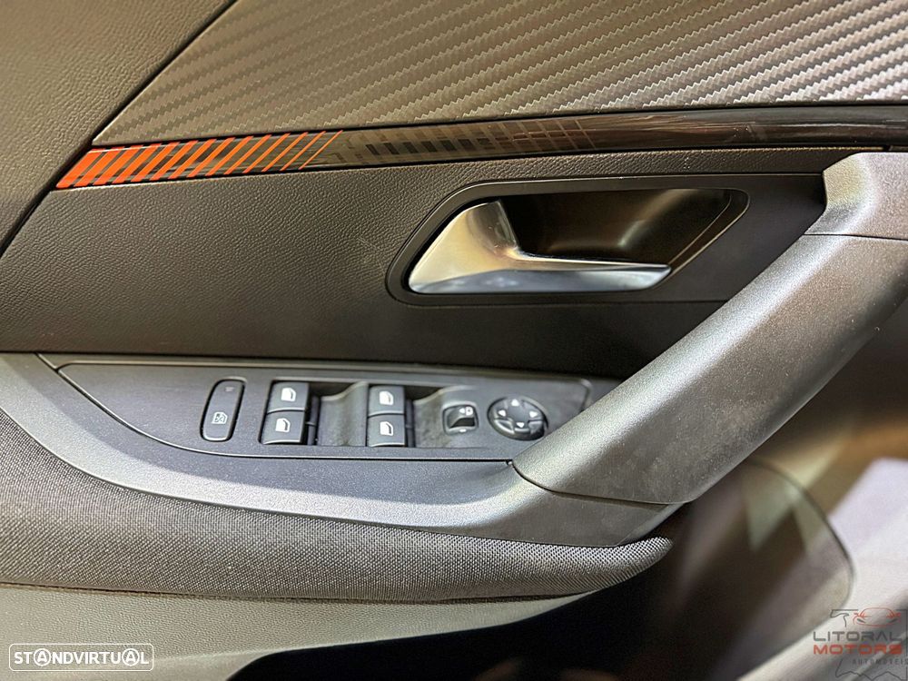 Peugeot 2008 1.2 PureTech Active - 18