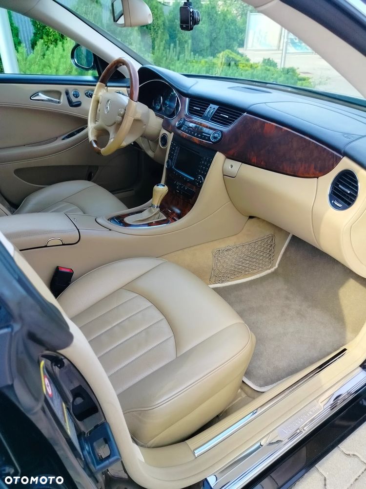 Mercedes-Benz CLS - 18