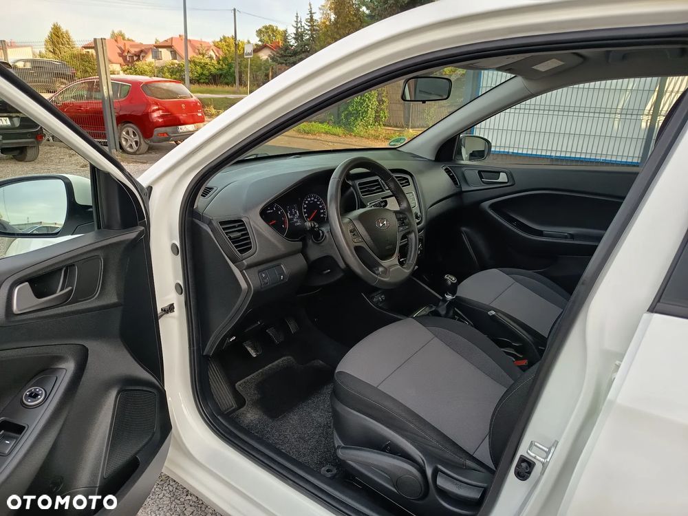 Hyundai i20 1.2 Select - 12