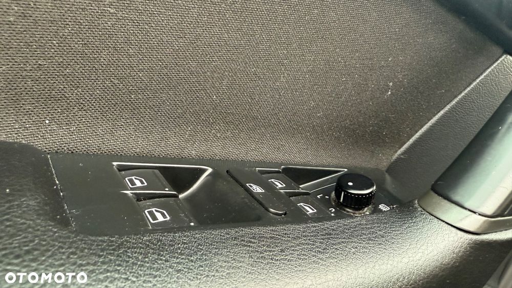 Volkswagen Passat 2.0 Blue TDI SCR Comfortline - 23