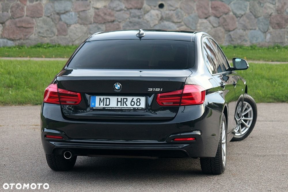 BMW Seria 3 318i Sport Line - 21