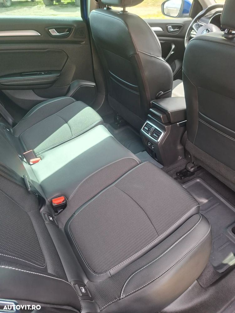 Renault Megane E-TECH 160 BUSINESS EDITION - 6