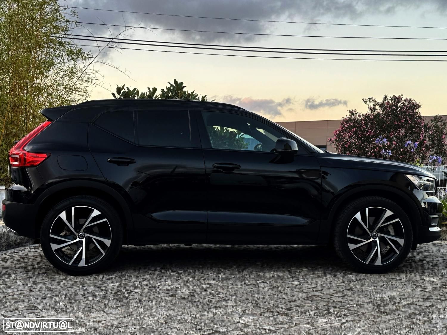Volvo XC 40 1.5 T5 PHEV R-Design Expression - 11