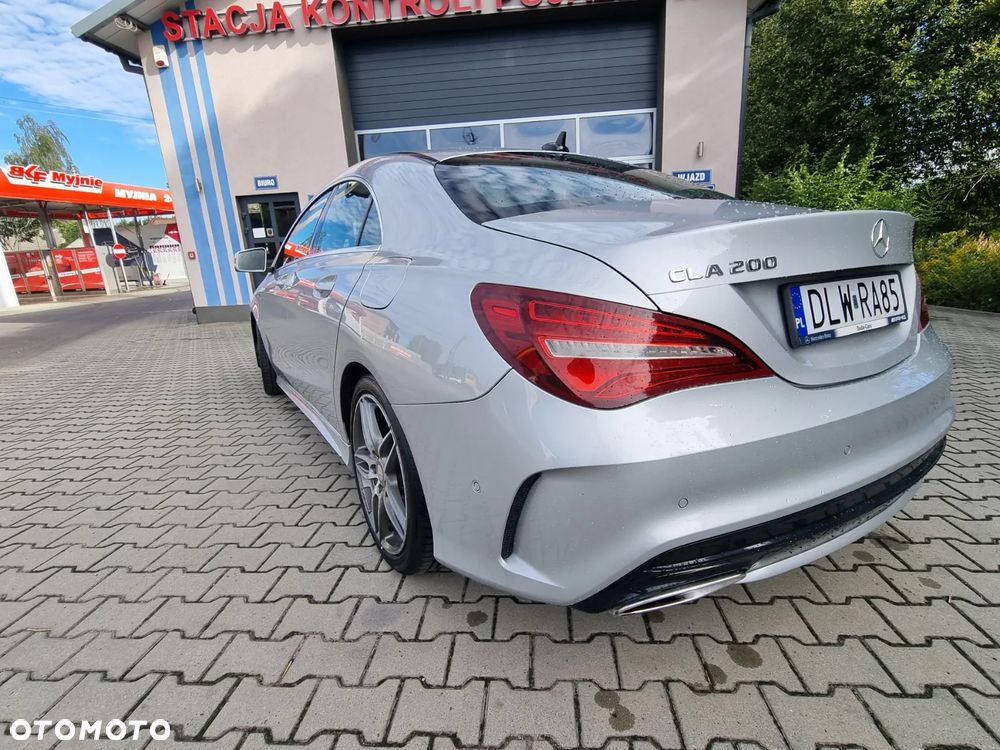 Mercedes-Benz CLA 200 AMG Line - 16