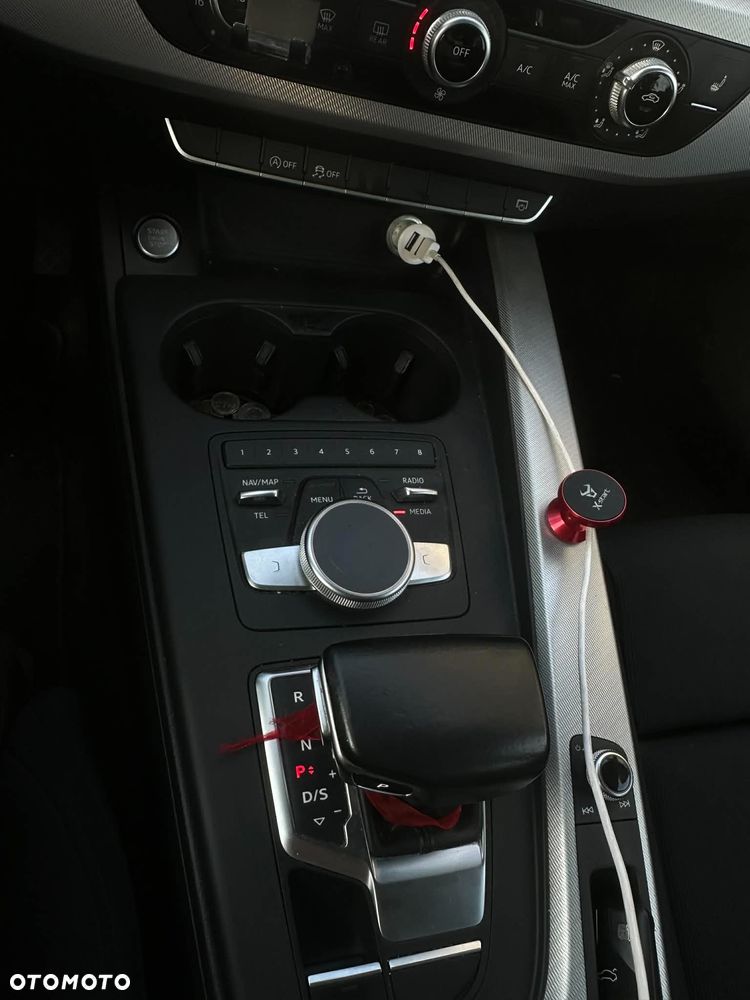 Audi A4 Avant 2.0 TDI S tronic - 23
