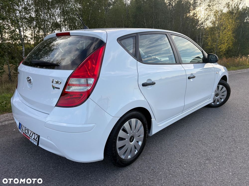 Hyundai i30 1.4 Base + - 5