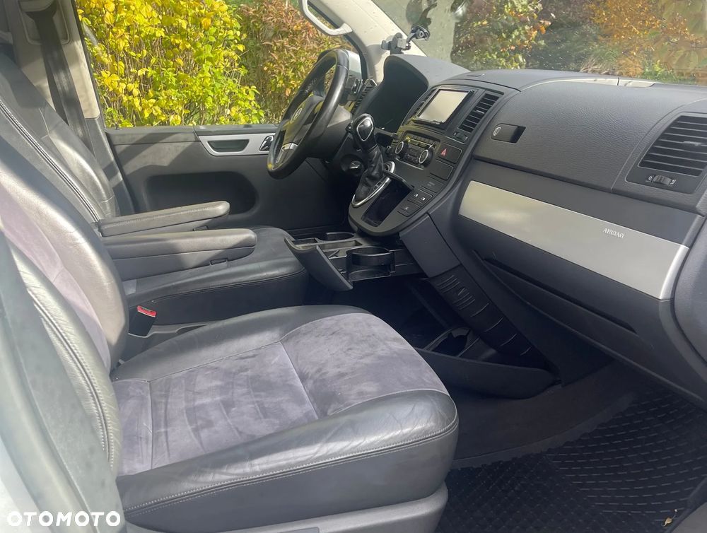 Volkswagen Multivan - 8