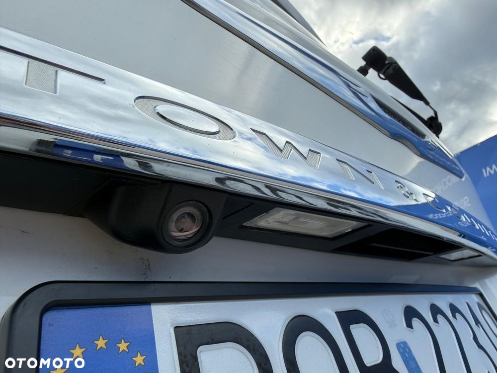 Chrysler Town & Country 3.6 Limited - 12