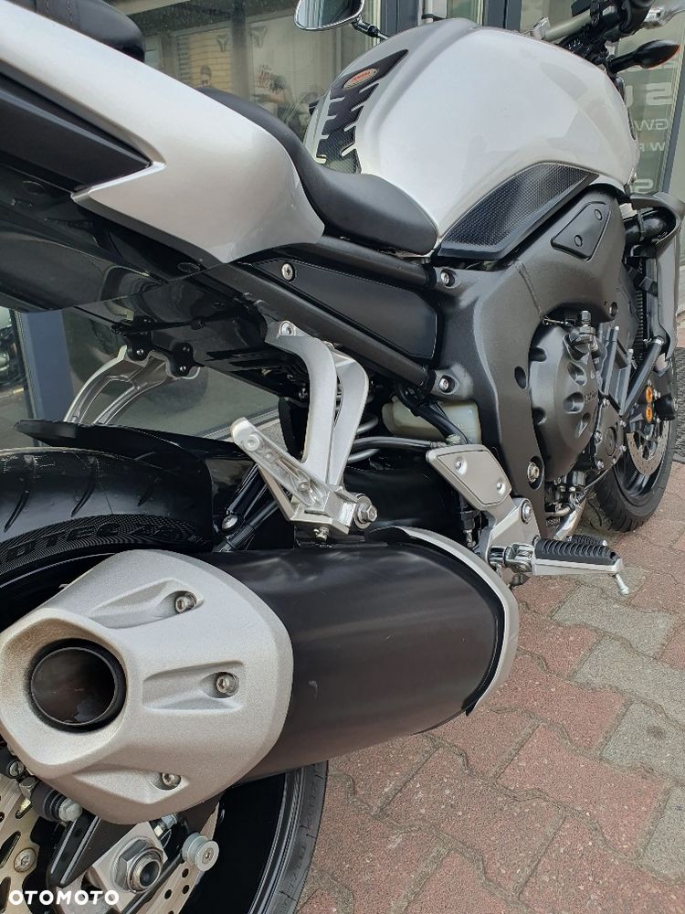 Yamaha FZ - 33