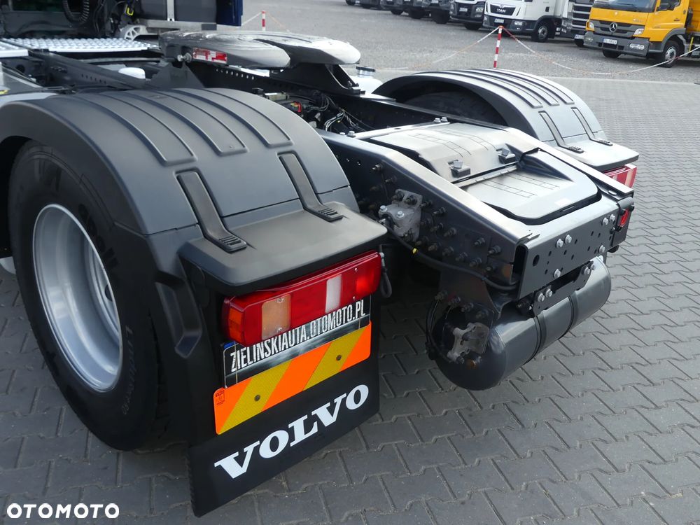 Volvo FH4 460 / EURO 6 / AUTOMAT / PEŁNY ADR / KLIMATYZACJA POSTOJOWA / - 9