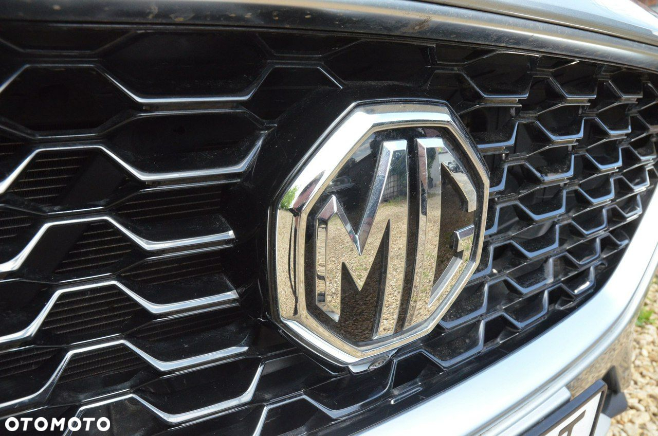MG ZS - 28