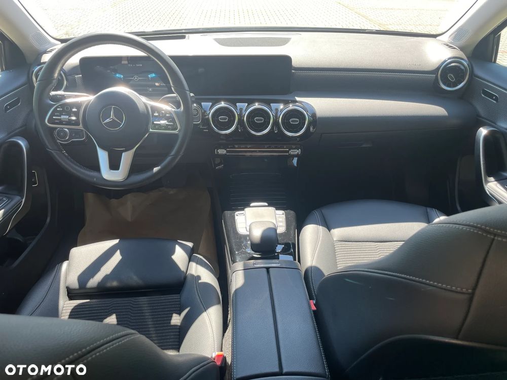Mercedes-Benz Klasa A 250 E 8G-DCT Progressive - 11