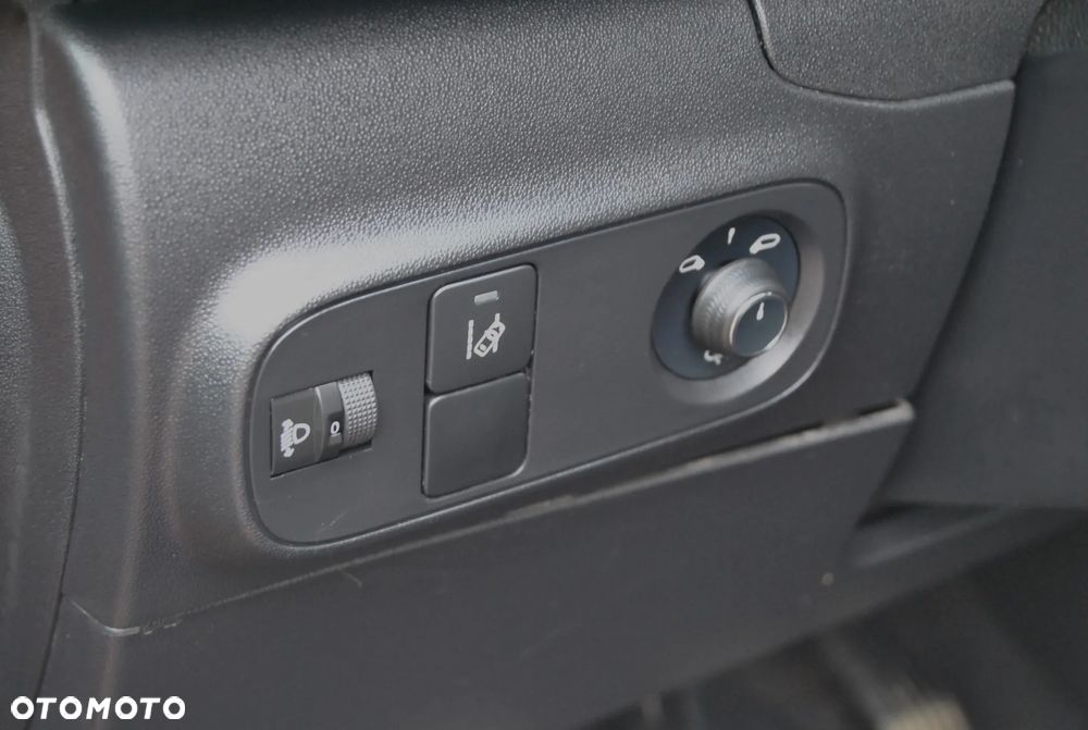 Citroën C3 BlueHDi 100 S&S SHINE - 13