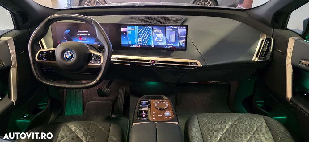 BMW iX xDrive50 - 10