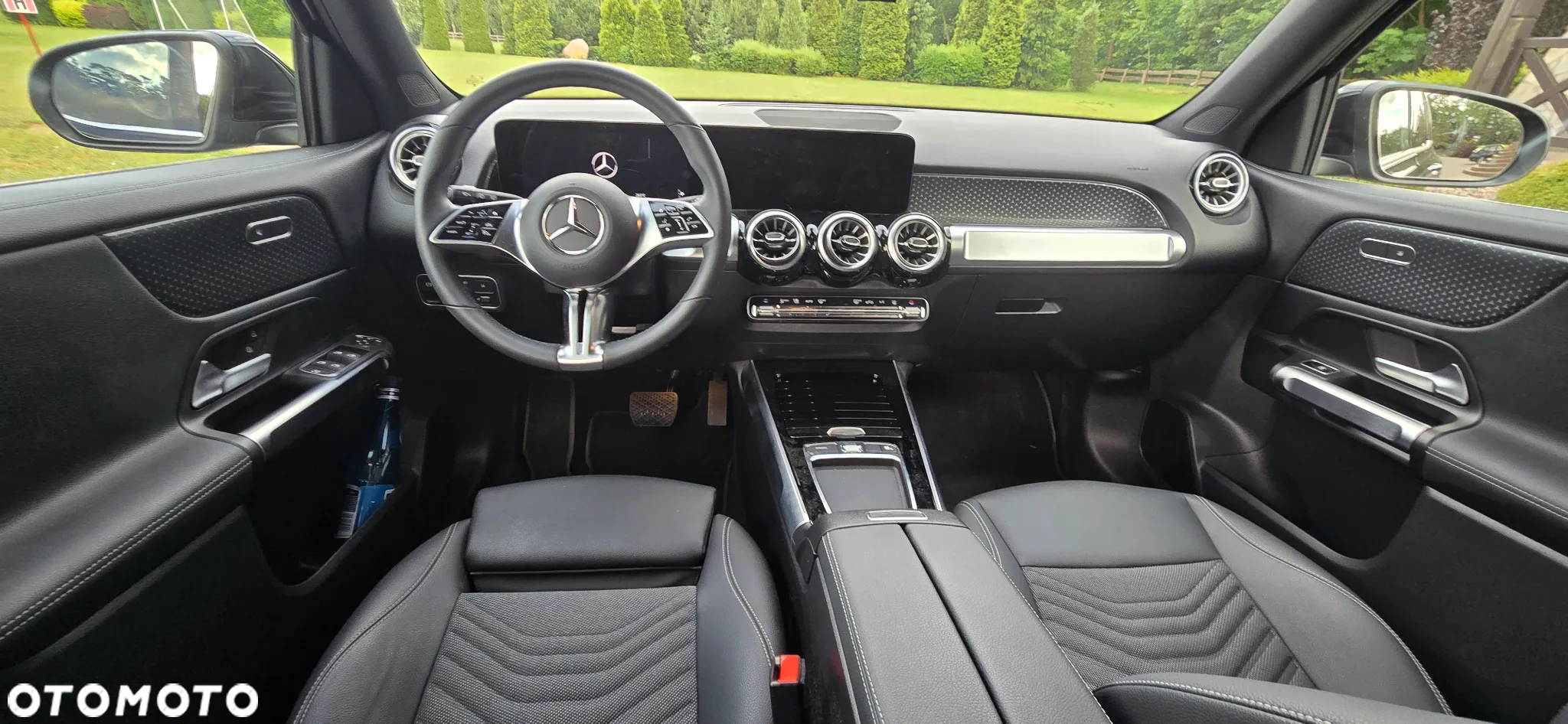 Mercedes-Benz EQB - 11
