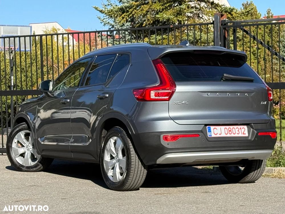 Volvo XC 40 D4 AWD Momentum Pro - 7