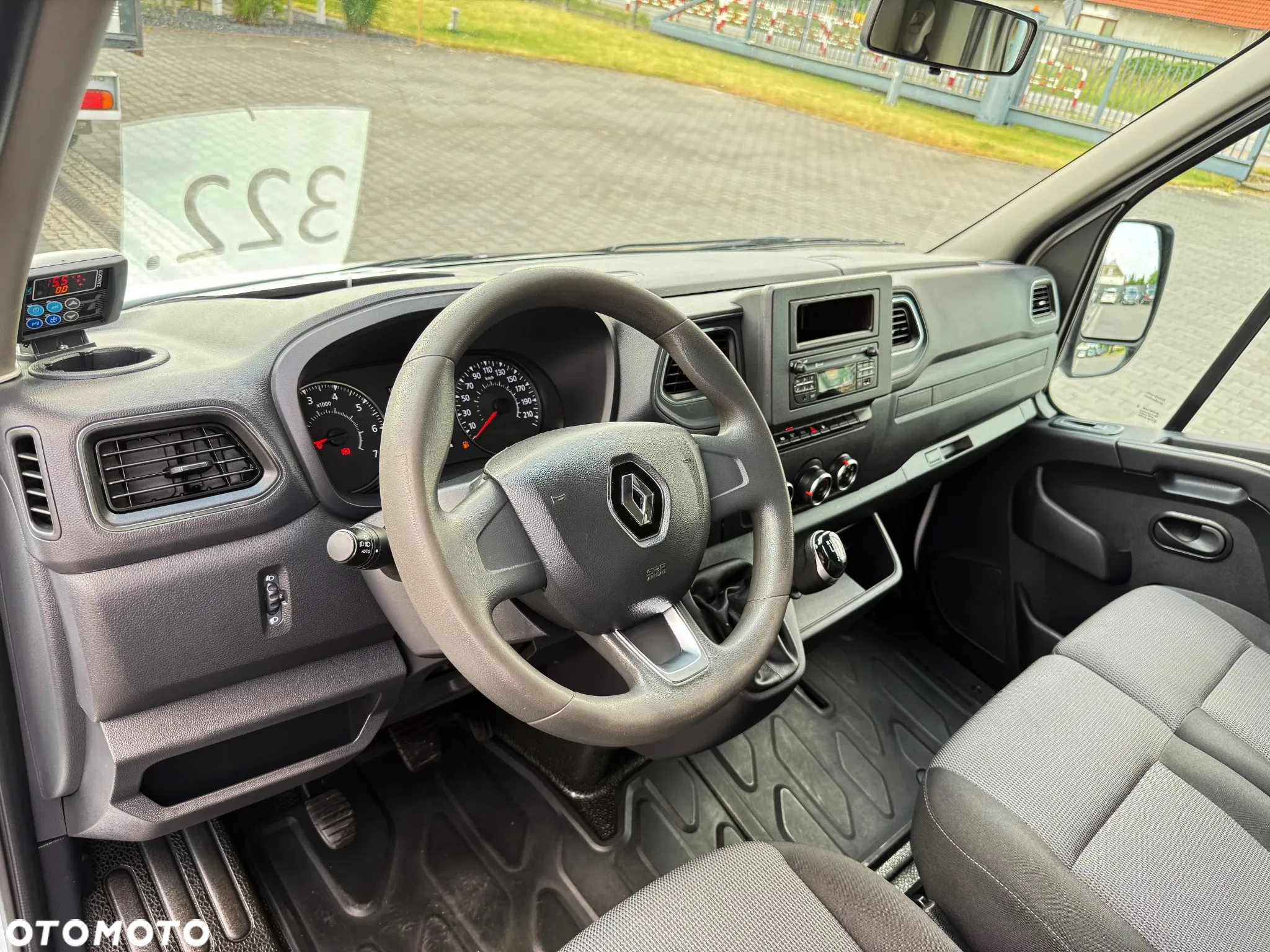 Renault Master 145 DCI Kontener chłodnia do 0C Salon PL - 11