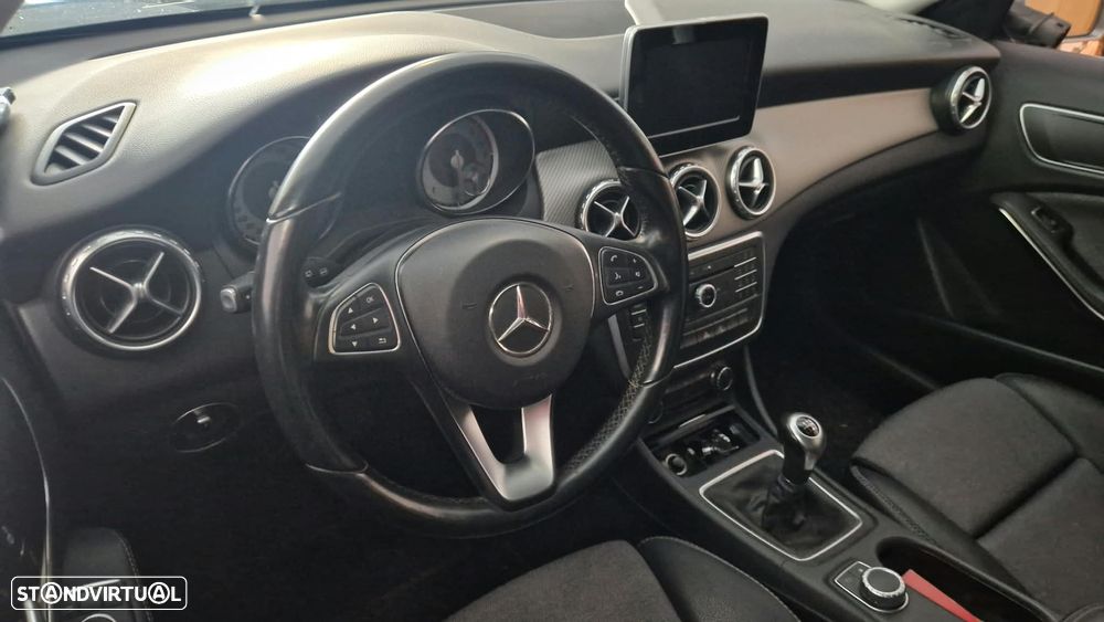 Mercedes-Benz Gla 180 2016 photo 4