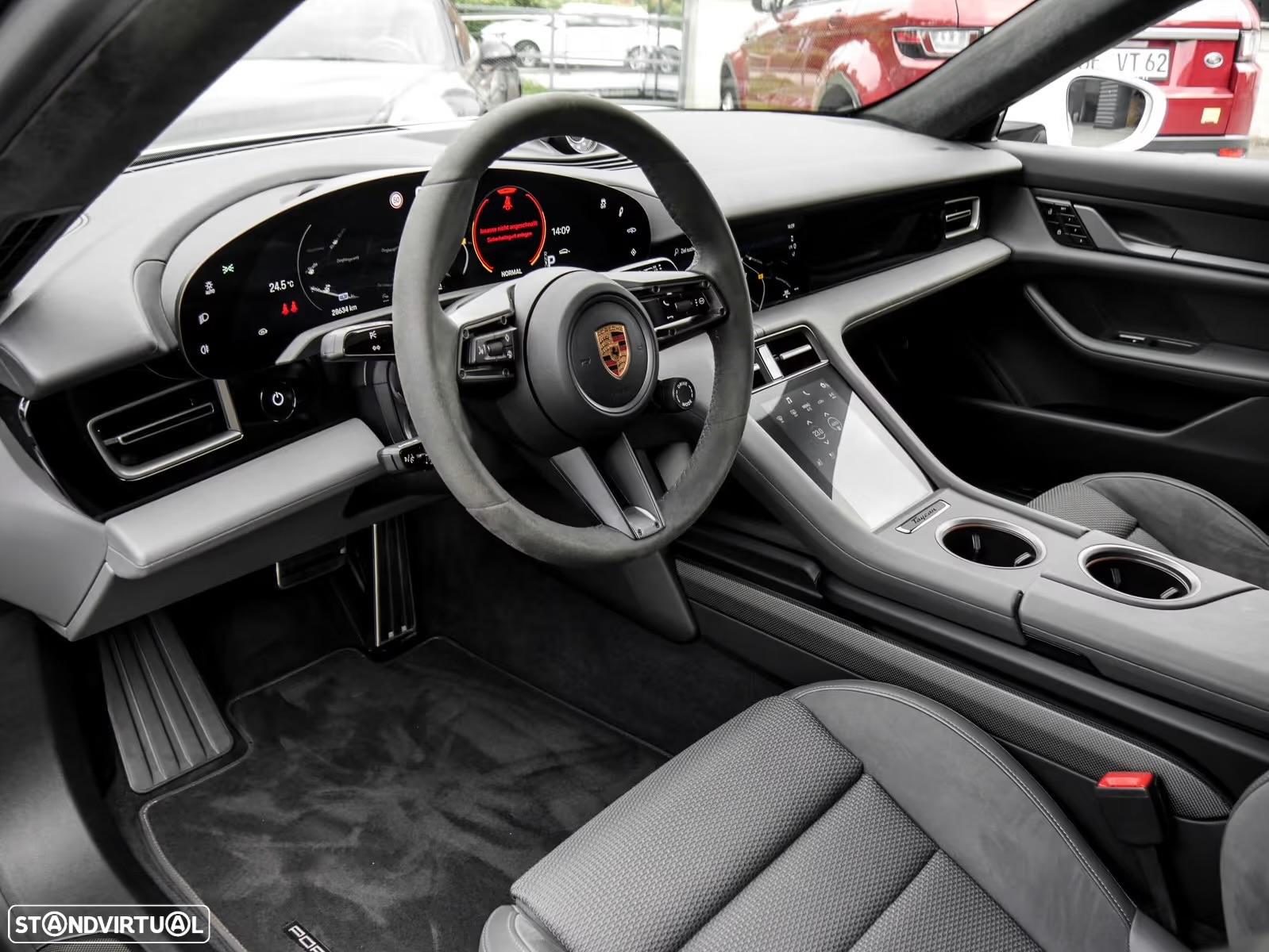 Porsche Taycan Turbo S - 12