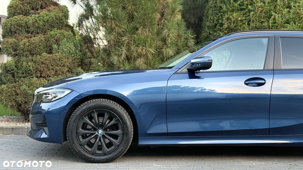 BMW Seria 3 318i - 10