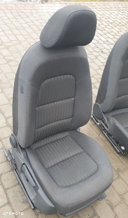 FOTEL PRAWY PRZÓD AUDI A4 B8 - 7