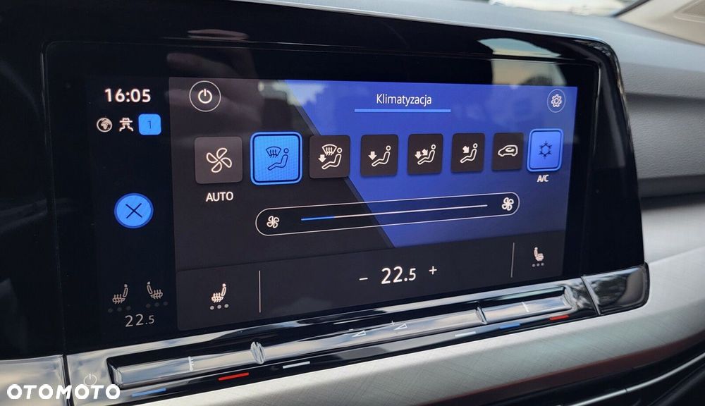 Volkswagen Golf VIII 1.5 TSI EVO Life - 32