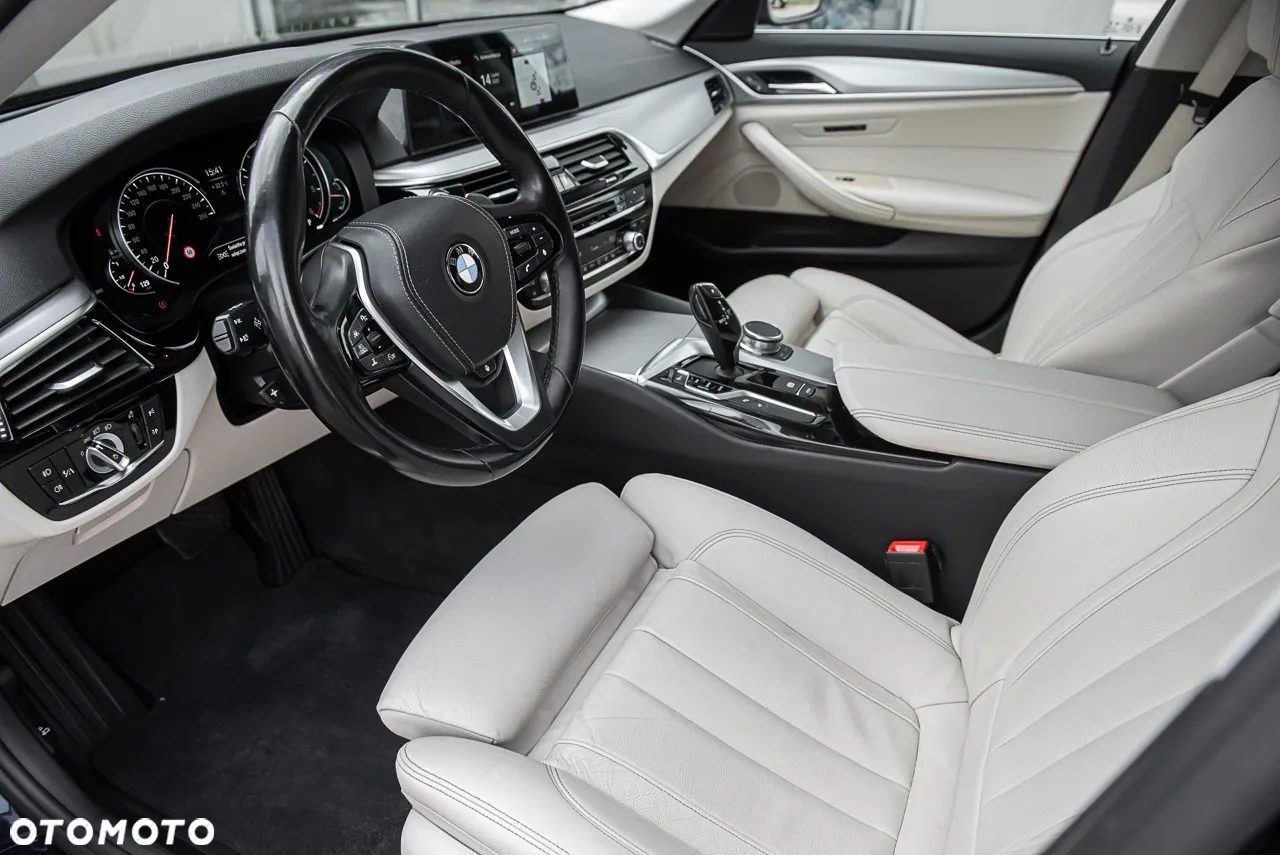 BMW Seria 5 520d xDrive Luxury Line - 15