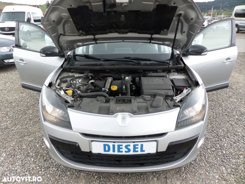 Renault Megane 1.5 dCi Dynamique - 8