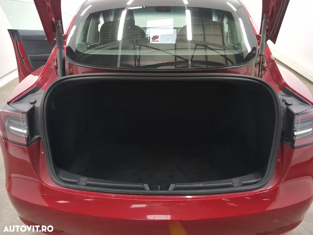 Tesla Model 3 Langstreckenbatterie Allradantrieb Dual Motor - 28