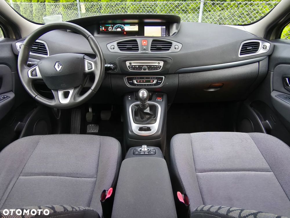 Renault Scenic 1.6 16V 110 TomTom Edition - 19