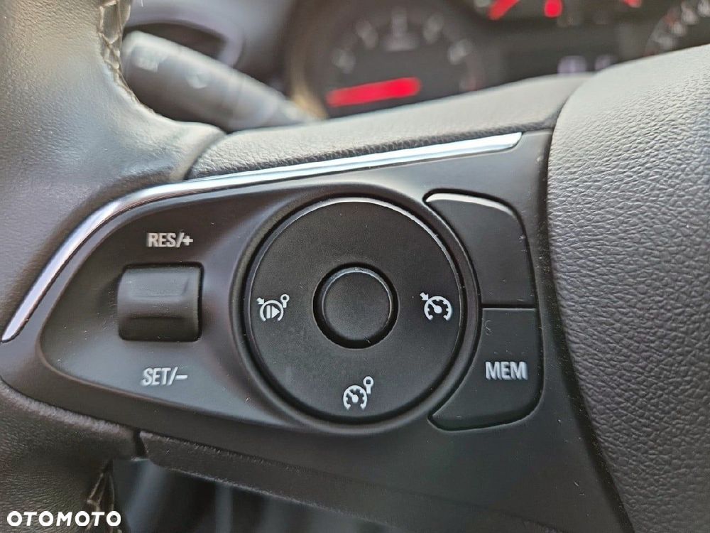 Opel Crossland X 1.2 T Enjoy S&S - 18