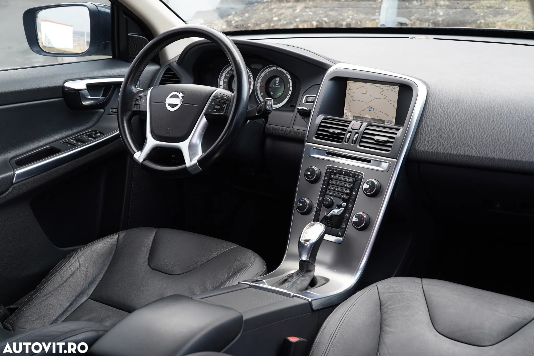 Volvo XC 60 2.4D AWD Summum - 12