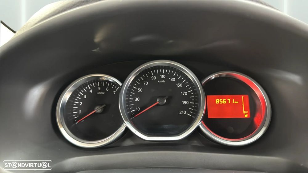 Dacia Sandero 1.0 SCe Pack — fotografia 10