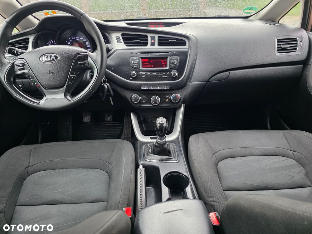 Kia Ceed 1.6 GDI L - 24