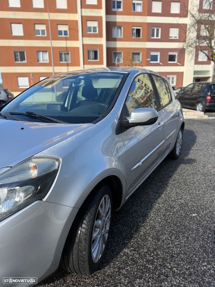 Renault Clio 1.2 16V Confort 130g - 3