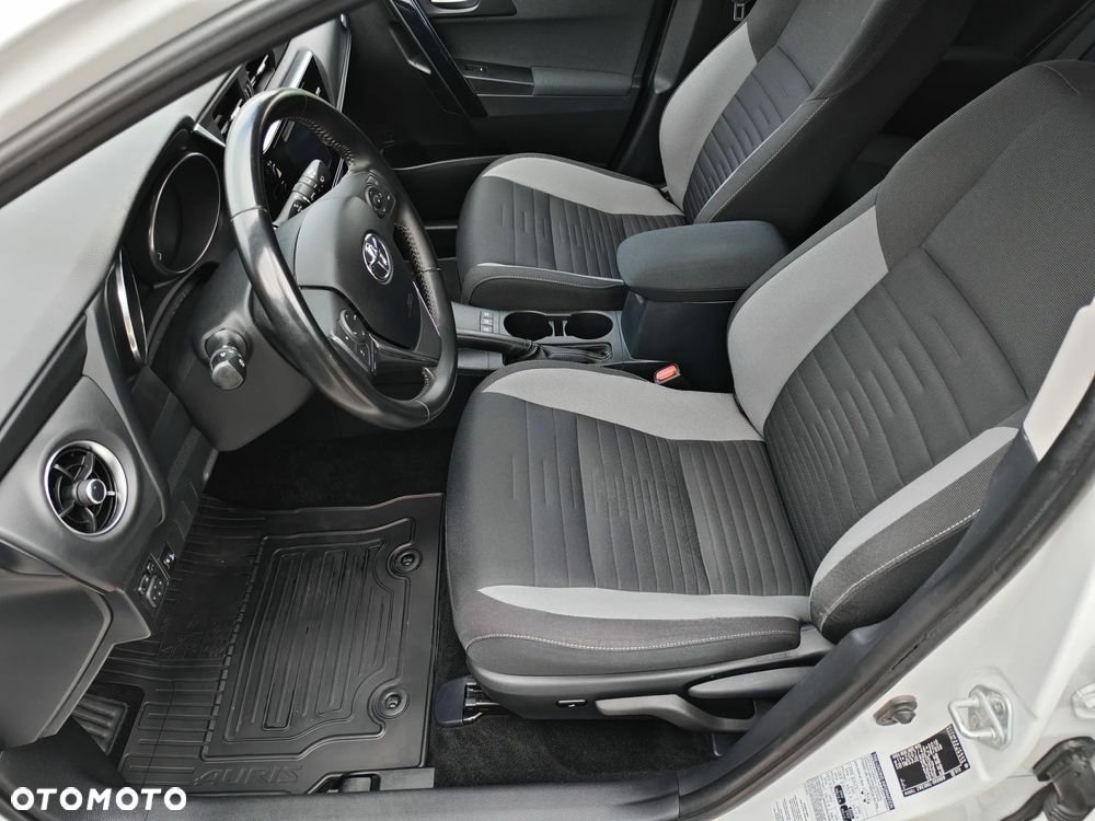 Toyota Auris - 27