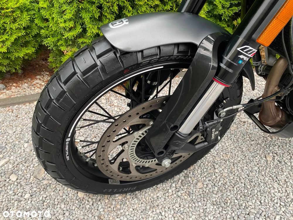 Husqvarna Svartpilen - 12