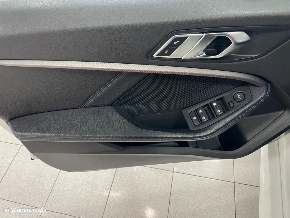 BMW 116 d Pack Desportivo M Auto - 5