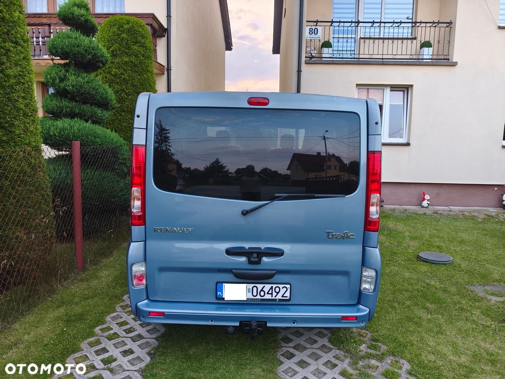 Renault Trafic Grand Passenger Black Edition - 26