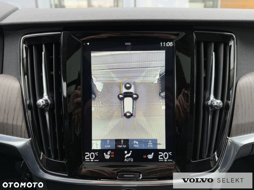 Volvo V90 Cross Country - 23