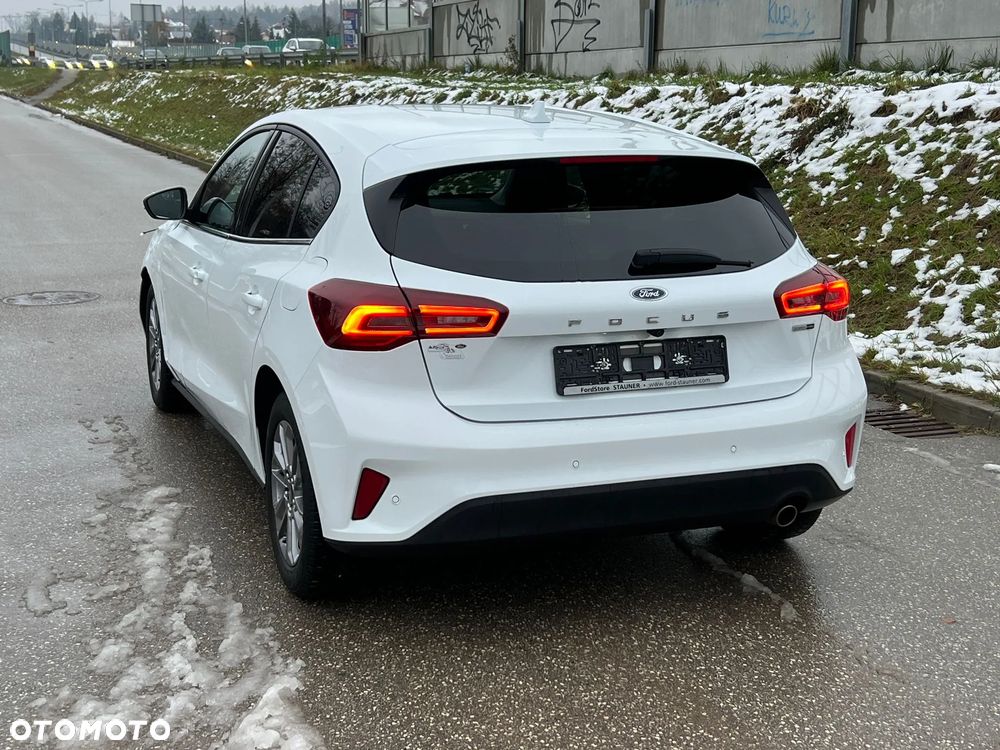 Ford Focus 1.0 EcoBoost Hybrid TITANIUM - 16