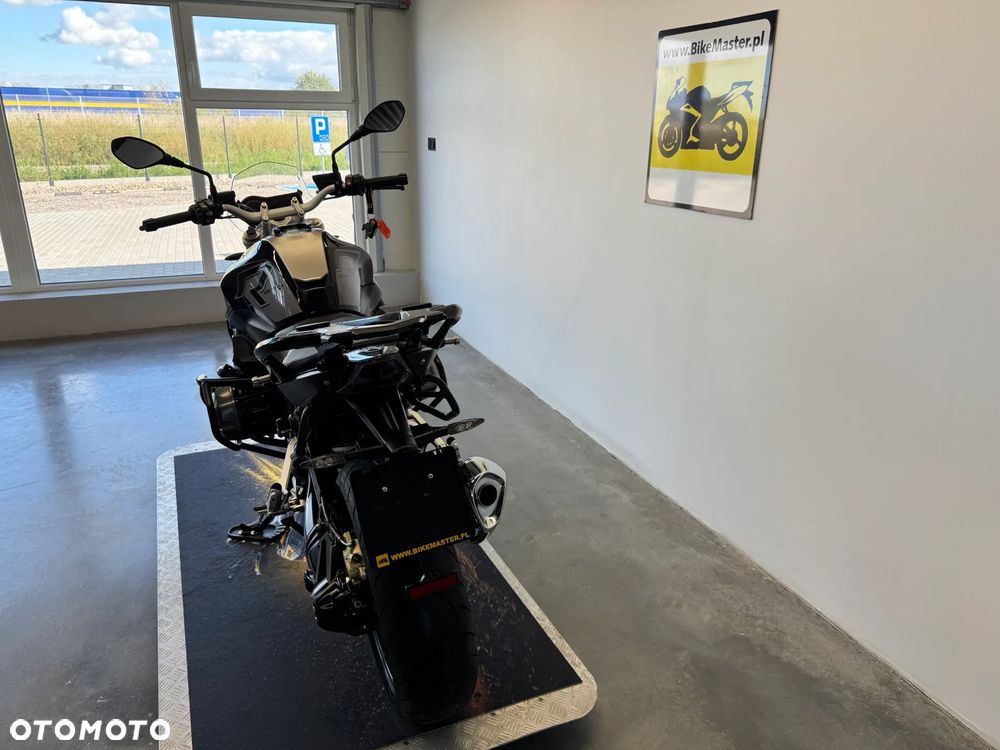 BMW R - 7