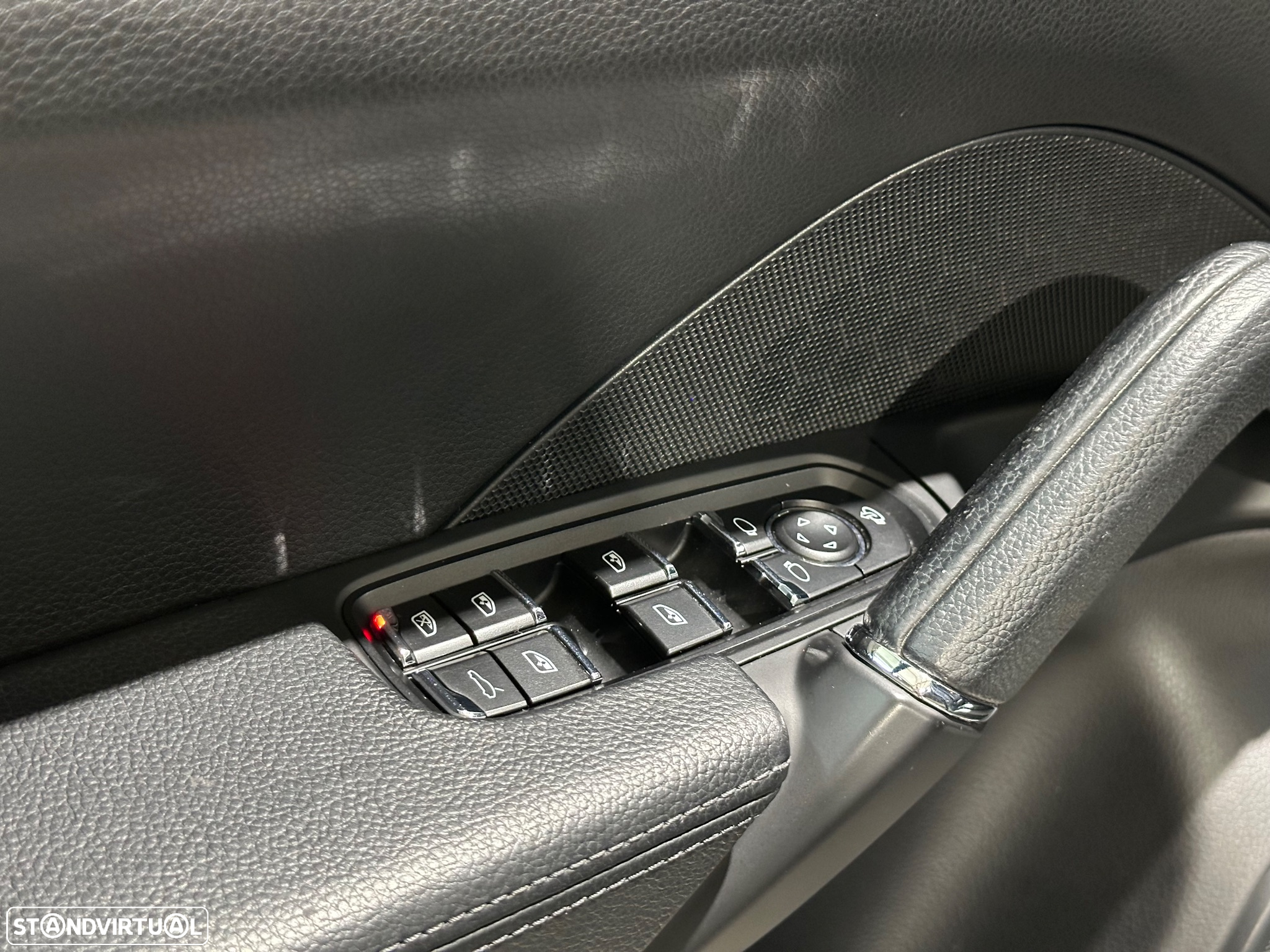 Porsche Cayenne Standard - 16